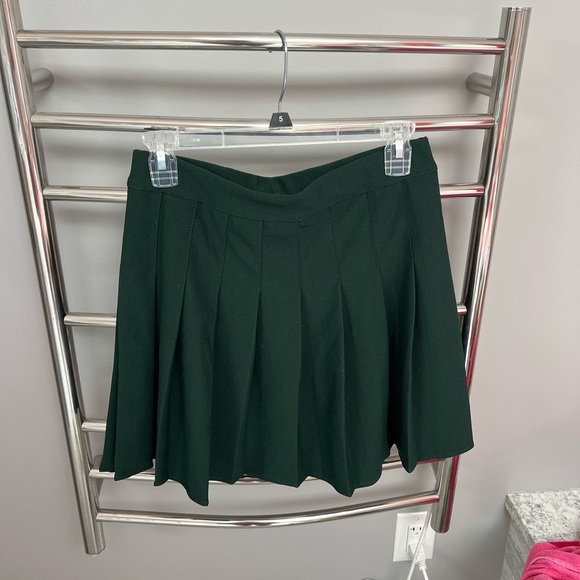Amazon Pleated Tennis Skirt - Picture 2 of 3